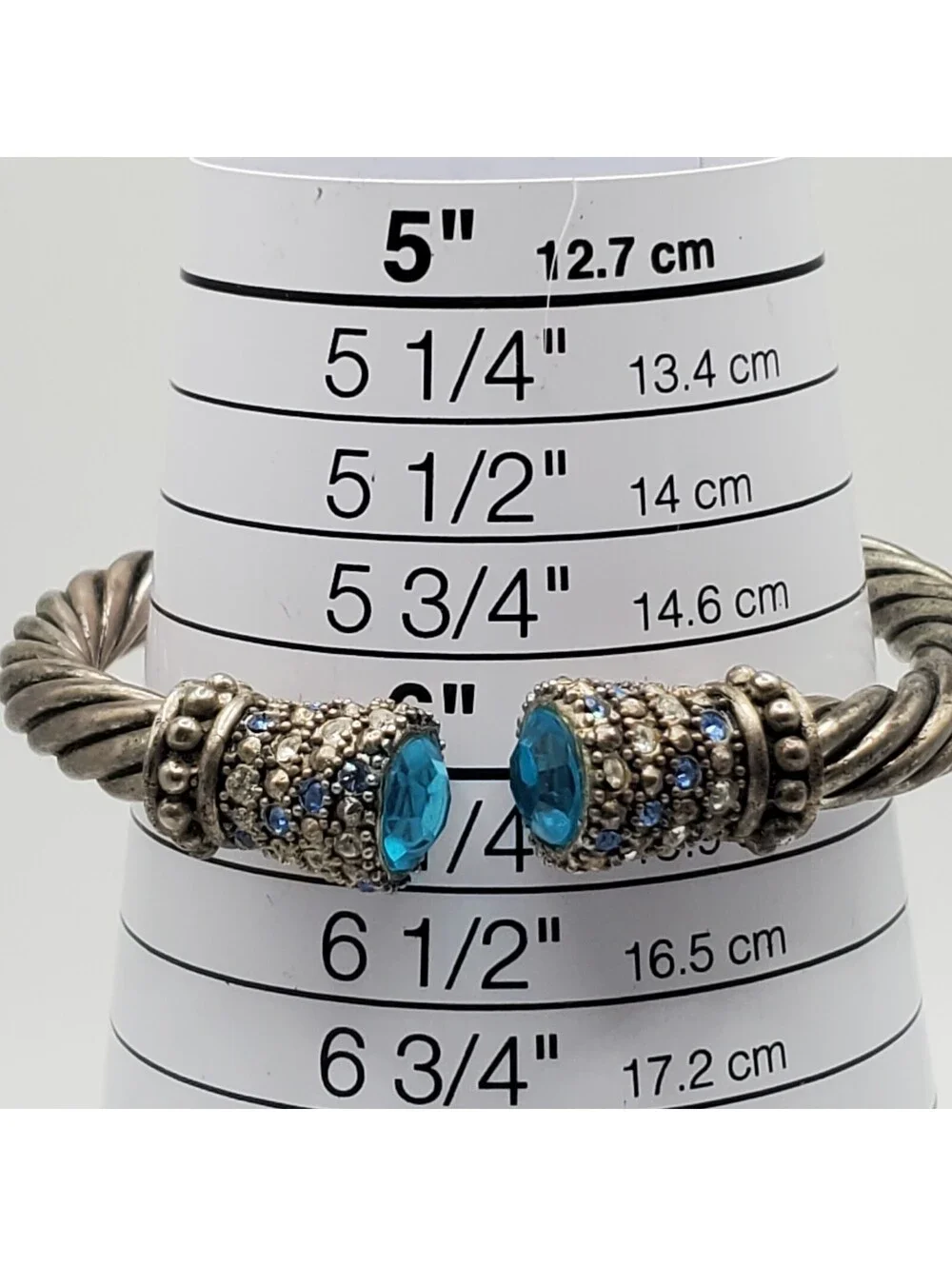 Stone Rhinestone Gem Quartz Watch Womens 22mm Silver Tone New Battery